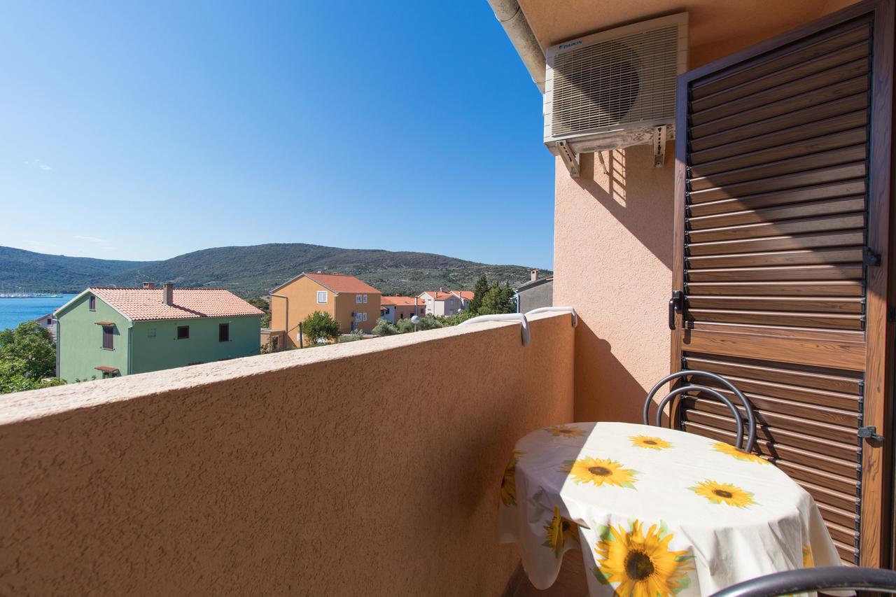 Apartment Anton Cres Luaran gambar